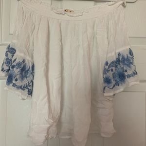 Women’s White off the shoulder top